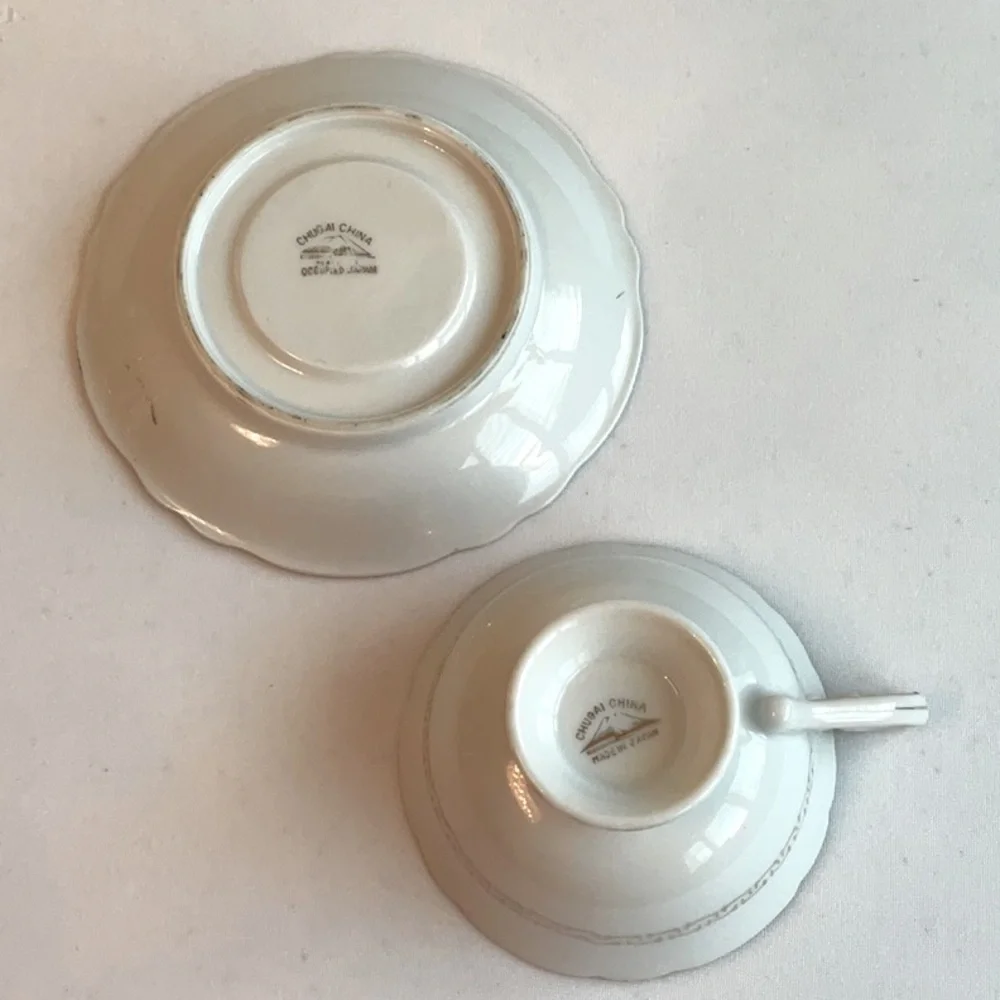 Chugai China ~ Lilies Tea Cup